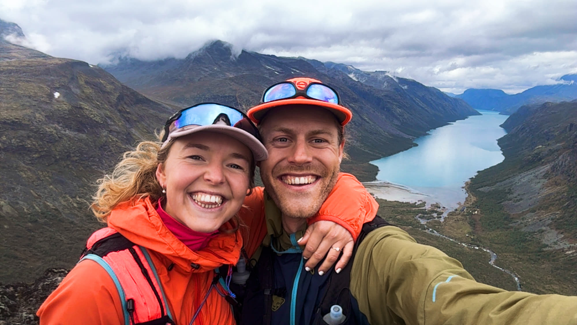 Daniel og Tanja på Gjendetunga, Jotunheimen